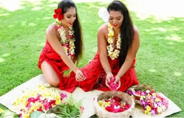 Hawaiian Leis Originated In Tahiti