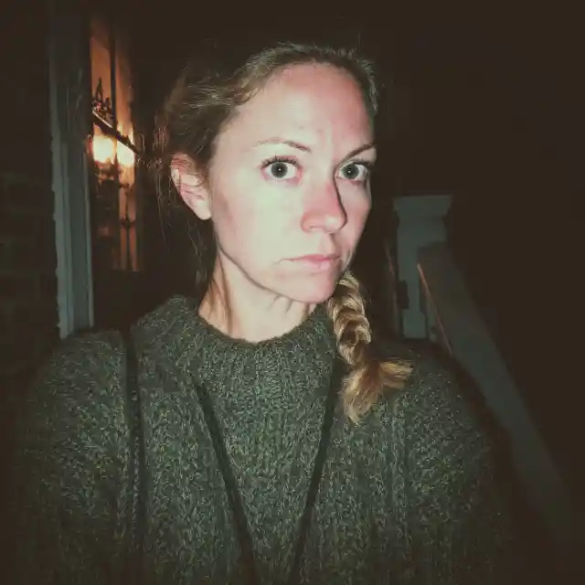 I Showed up at My Parents' for Christmas Only to Find Out My Older Sister Had Kicked Them Out and Made Them Live in Their Own Garage – It Was Her Biggest Mistake