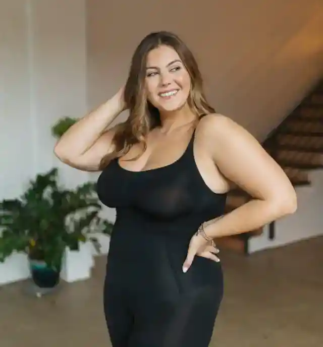 15. Caralyn Mirand (@caralynmirand)