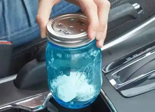 Freshen Up Your Ride With Scented Wax Cubes