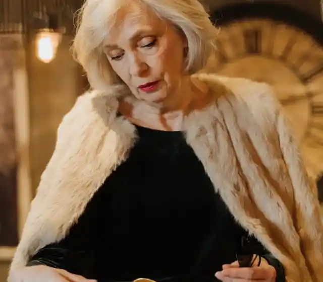 Lo Contrario De La Caridad