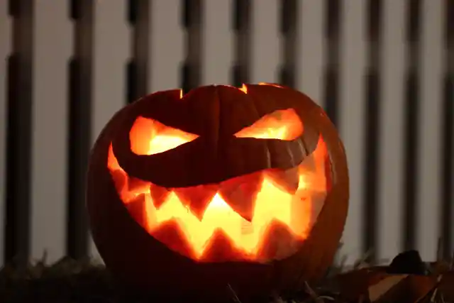 Neighbor's Halloween Decorations Cause Boy To Call 911 Due To Strange Smell