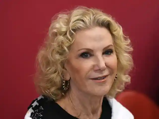 Elaine Wynn - $2.1 billion