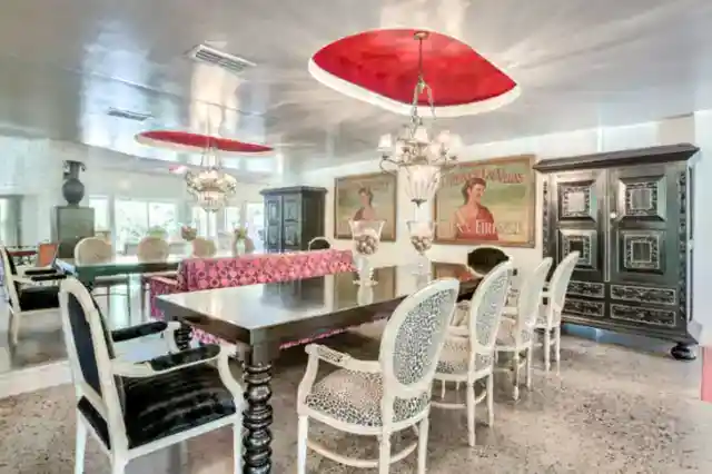 Enter Nicolas Cage’s Former Home