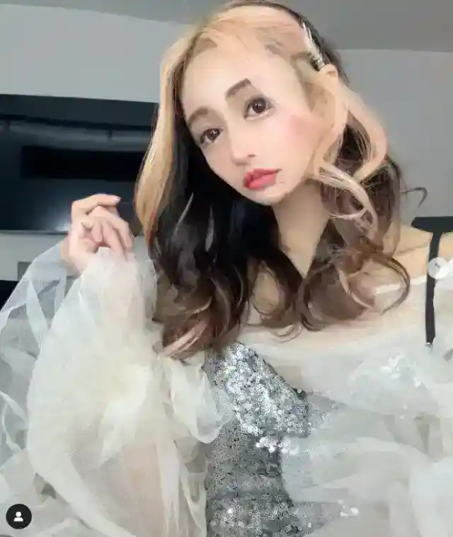 19位：桜井野の花 – モデル