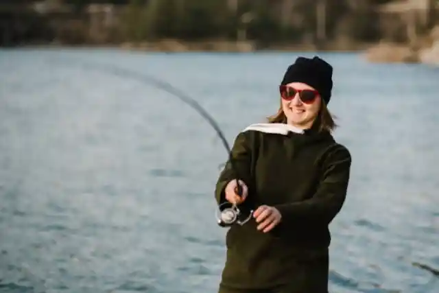 While A Mom Was Cleaning Out Fish, She Gets A Surprise Of Her Life