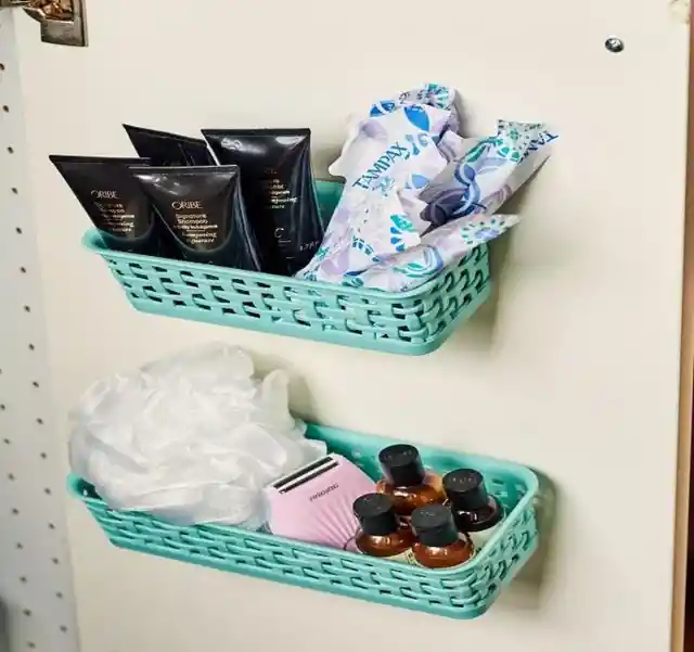 Smart Strategies for Organizing Anyone's Bathroom