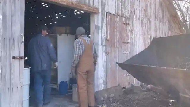 Man Gives Away His Land, Town Calls Authorities When They Realize What He Buried