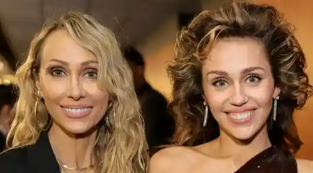 15. Miley Cyrus & Tish Cyrus