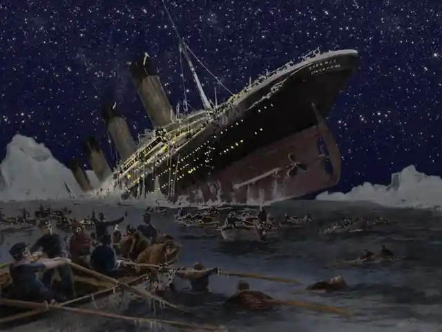 In which ocean did the Titanic sink?