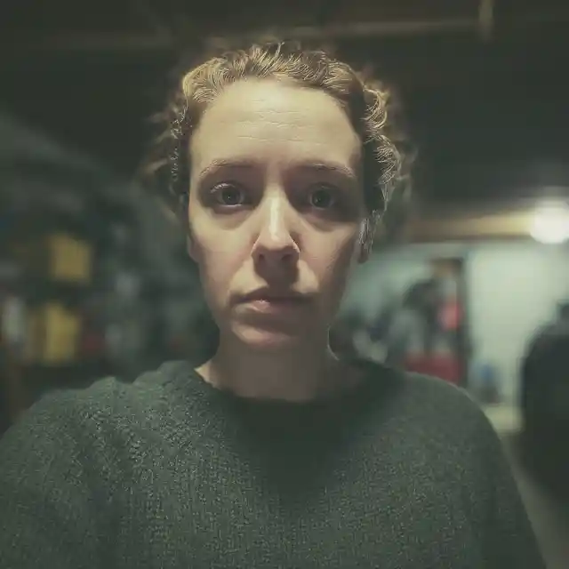 I Showed up at My Parents' for Christmas Only to Find Out My Older Sister Had Kicked Them Out and Made Them Live in Their Own Garage – It Was Her Biggest Mistake