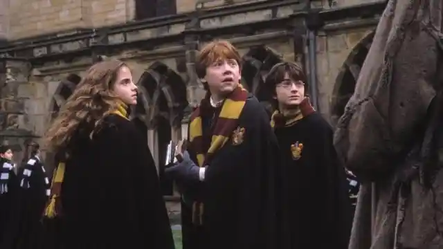 Who is the headmaster of Hogwarts?
