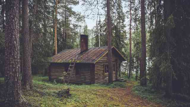 Woman Inherits Dad's Old Cabin, Then Uncovers A Note Saying To Open Basement Door