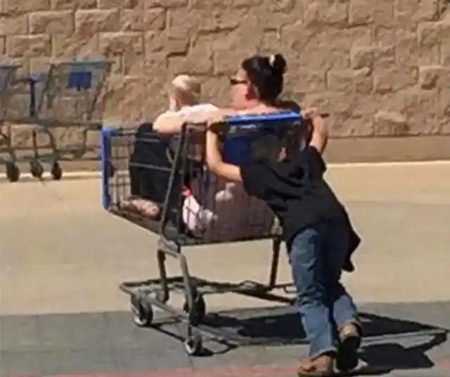 What's Going on With Walmart’s Greatest Customers?!