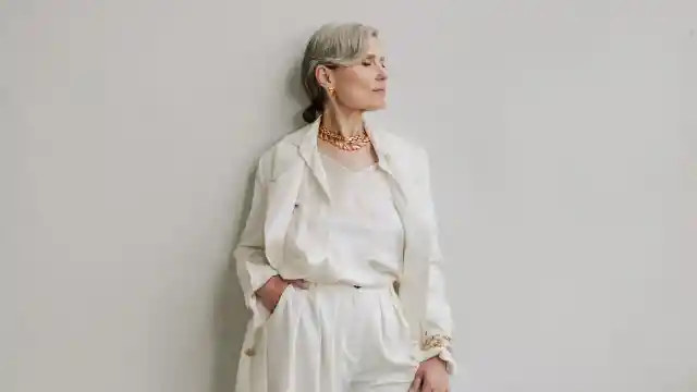 El Gerente De Un Restaurante Echa A Una Anciana Y Luego Se Arrepiente