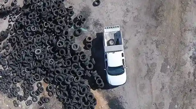 Car “Intimacy” At Tire Dump