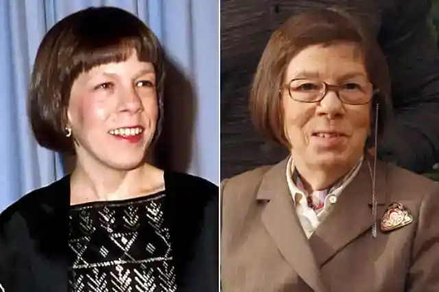 Linda Hunt – Born in 1945