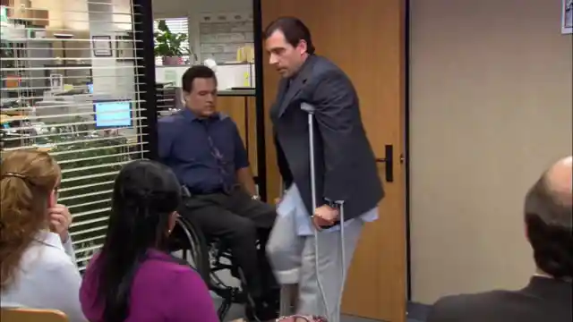 Wie hat sich Michael den Fuß verbrannt?
