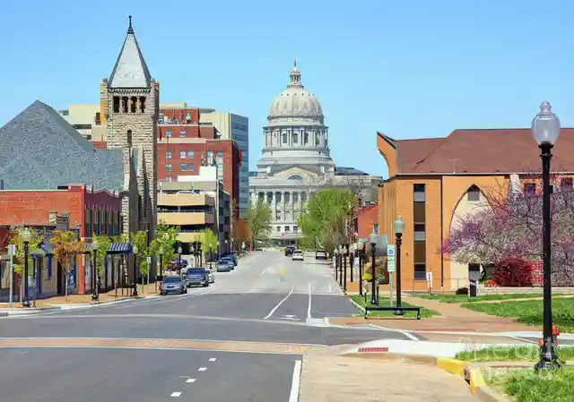 What city serves as the capital of Missouri?
