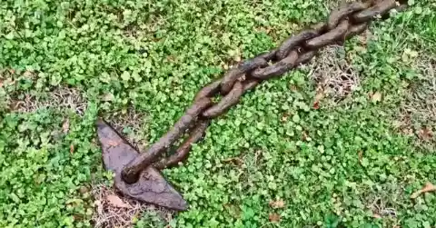 Mysterious Chain