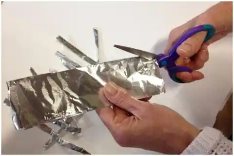 Crisp Cuts Through Foil