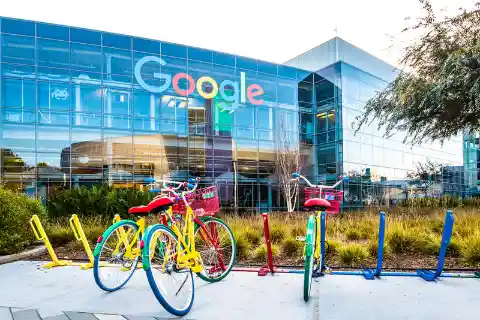 Google Plans To Replace College Degree With 6-Month Certificates