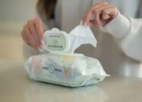 Keep Baby Wipes Handy in Your Car
