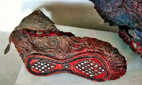 History’s Most Beautiful & Impressive Artifacts From All Across The World