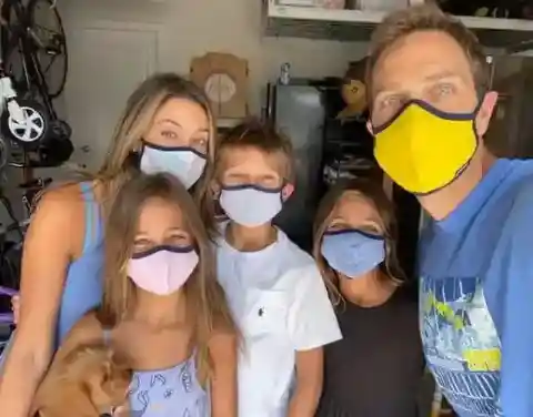 Promoting Wellness Through Social Media