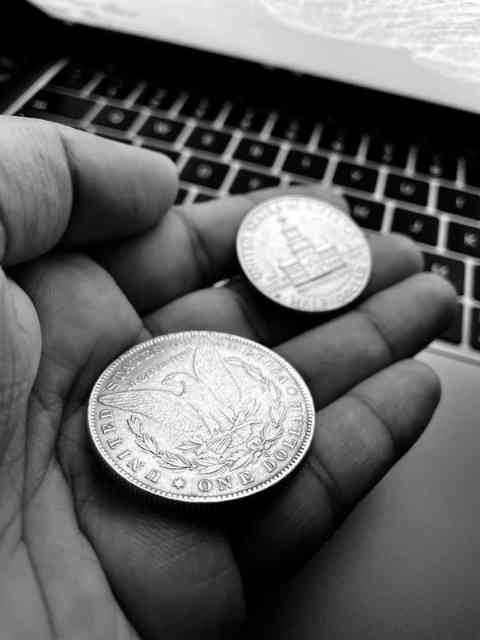 If there are two U.S. coins in your pocket that total 30 cents and one of the coins is not a nickel, what type of coins are they?