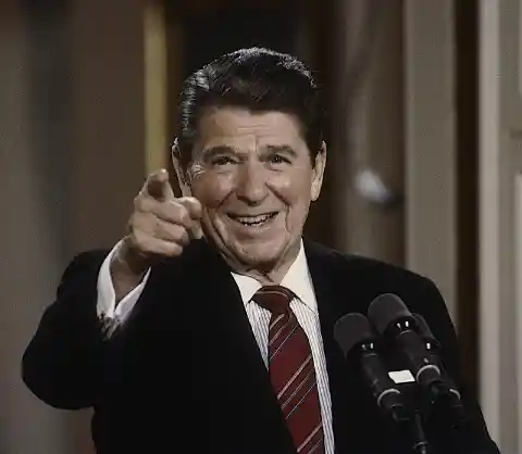 Wen schlug Ronald Reagan, um zum ersten Mal die Präsidentschaft zu gewinnen?