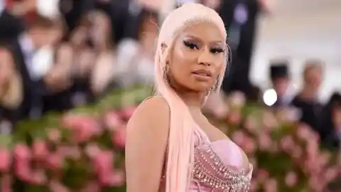Superstar Nicki Minaj took to Twitter in a rage, complaining about the Met Gala’s policy of insisting that attendees get vaccinated. She was concerned for her health, but can you remember the anecdote she cited to back up her concerns?