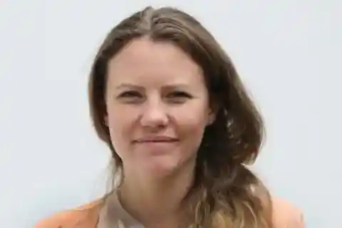 Sarah Harrison – 3 million euros