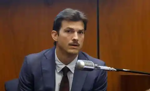 Ashton Kutcher in Jobs