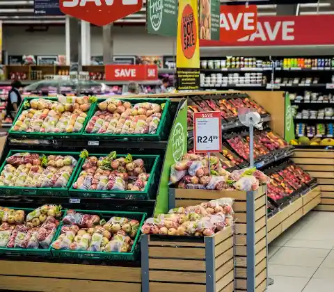 Arrastrado De Vuelta A La Tienda