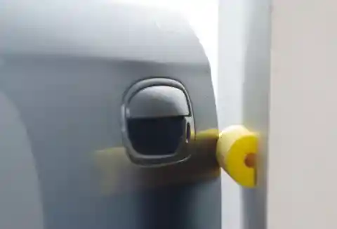 Pool Noodle: No More Car Scratches