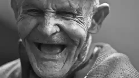 O Aviso Do Negociante